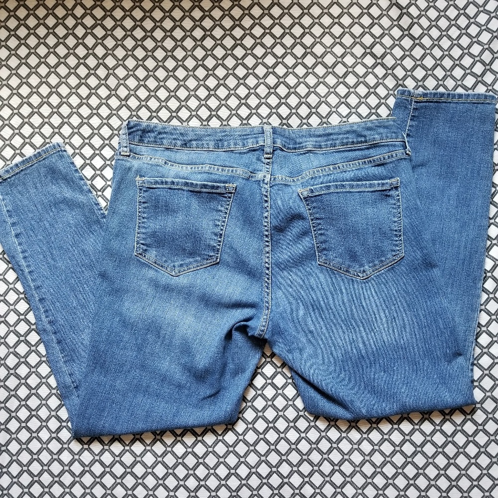 Old Navy Low Rise Skinny Rockstar Jeans